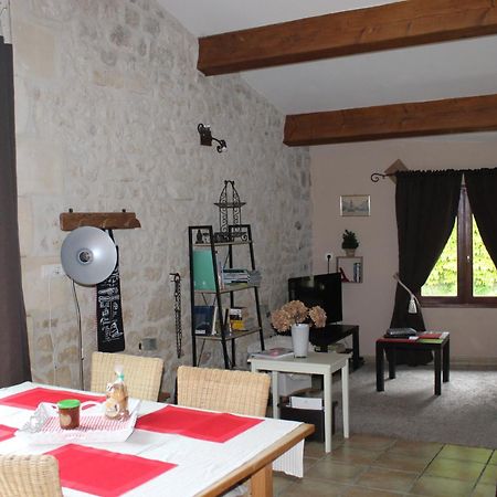 Les Gites Du Veau D'Or Ozillac Exterior photo