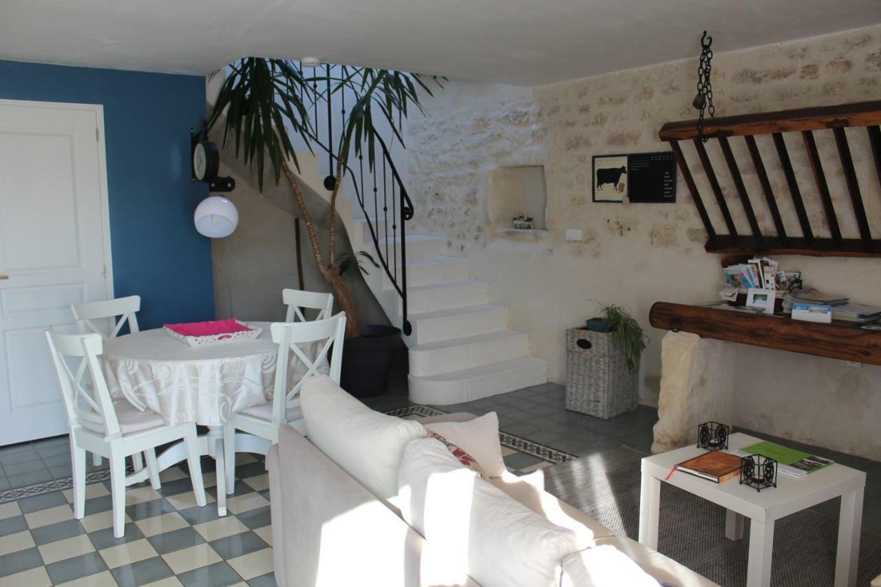 Les Gites Du Veau D'Or Ozillac Exterior photo